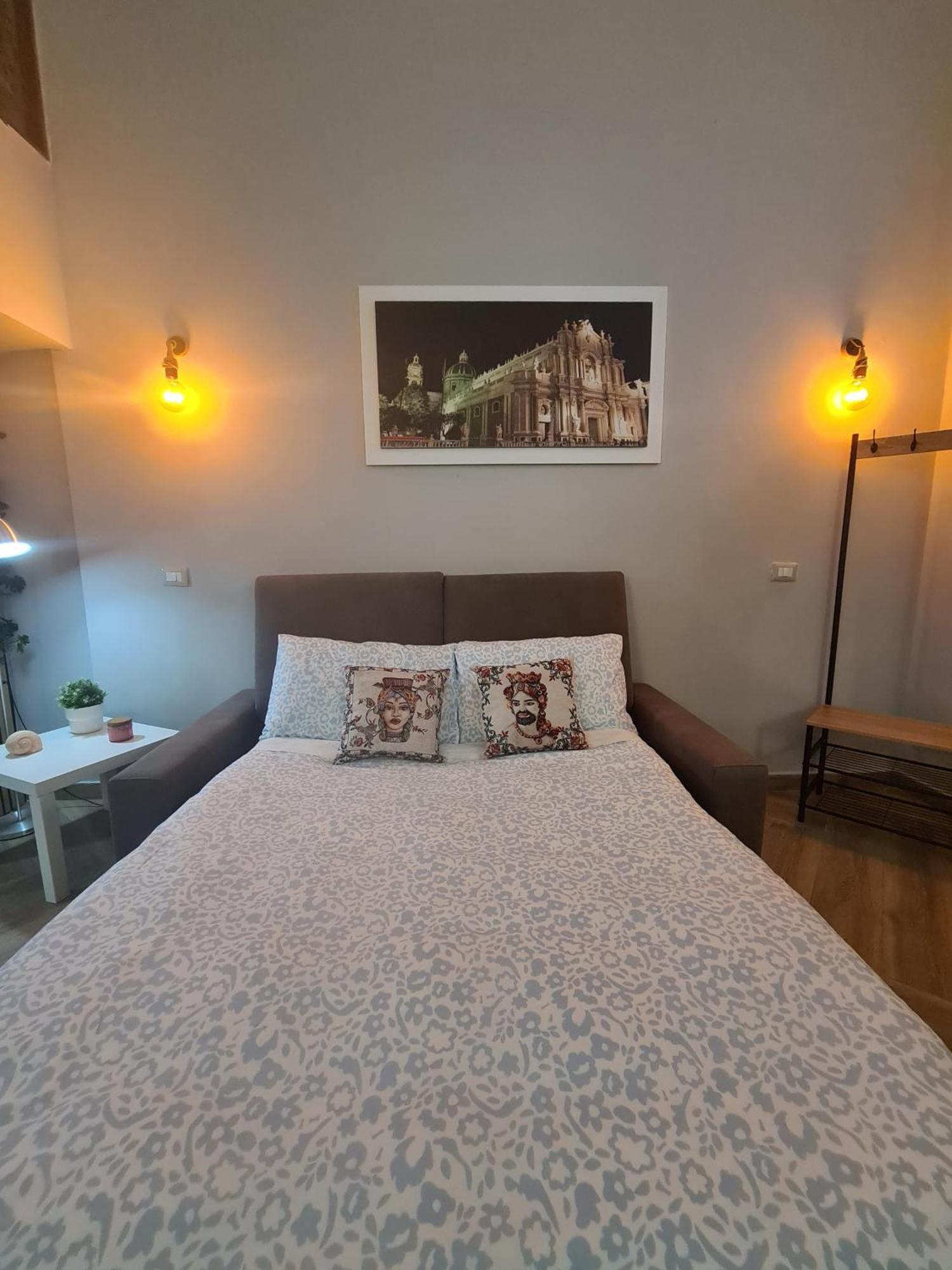La Casa Di Rocco Apartment คาตาเนีย ภายนอก รูปภาพ